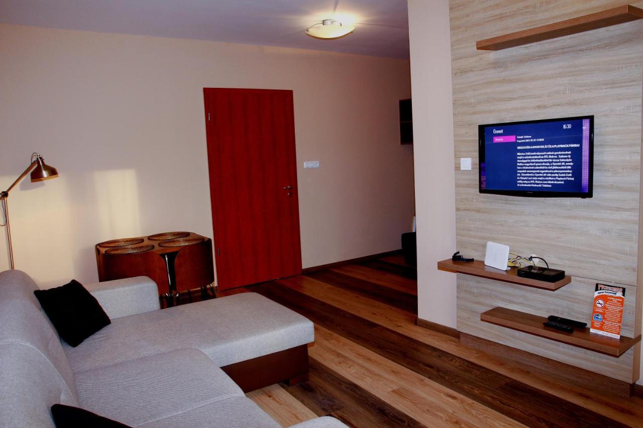 Club 218 Wellness Luxus Apartman Siófok Exterior foto
